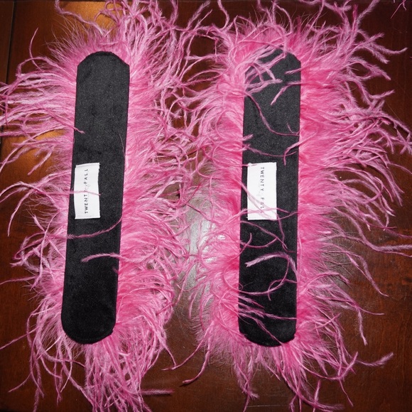 Twenty Fall Pink Ostrich Feather Cuffs - Picture 5 of 7